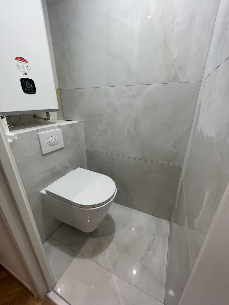 3C1D8F1D-6250-4444-B2B5-6FCA09079CF4