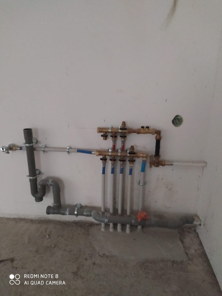 0a439665-6ba5-40a5-8f0f-9f42aae2f8da